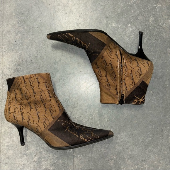 Y2K Roberto Cavalli Canvas Newspaper Print Pointed Toe Ankle Heel Boots Monogram - Picture 5 of 16
